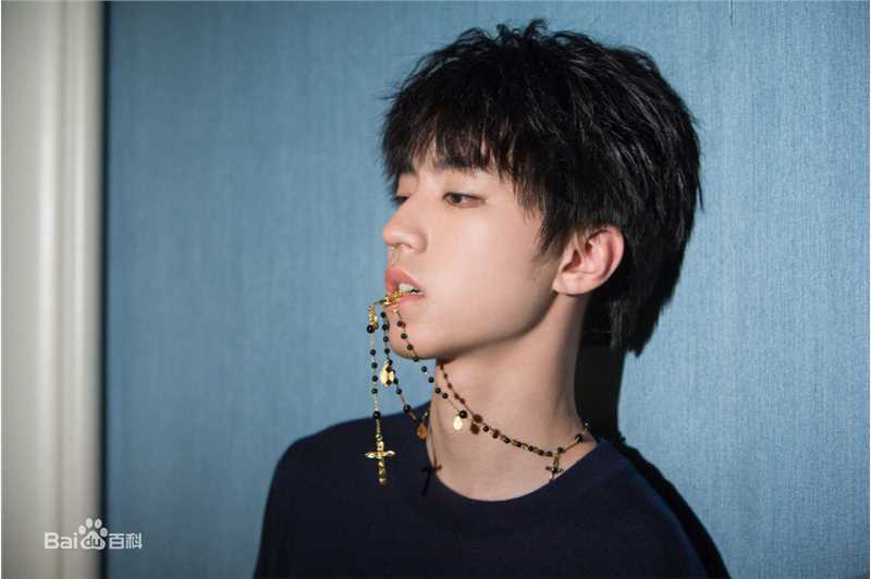 高清王俊凯(Karry)在《OK!精彩》2018年5月刊中的图集