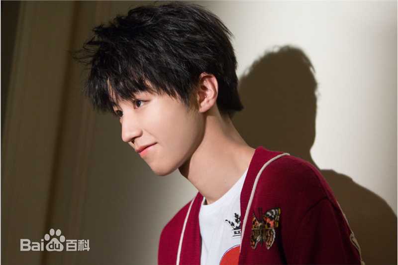 高清王俊凯(Karry)在《OK!精彩》2018年5月刊中的图集