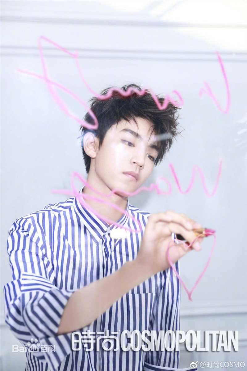 王俊凯(Karry)在《时尚·COOPOLITAN》2018年6月刊中的