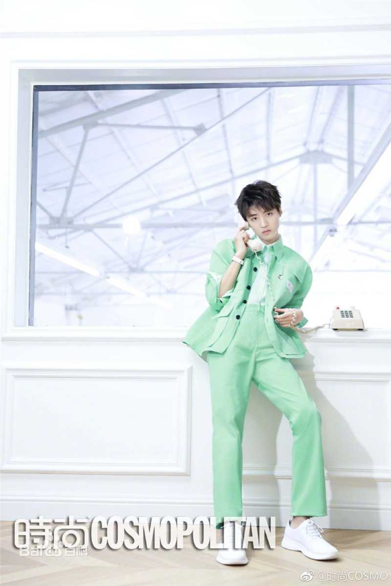 王俊凯(Karry)在《时尚·COOPOLITAN》2018年6月刊中的