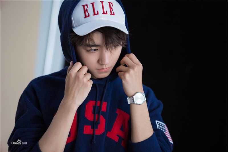 王俊凯(Karry)在《SuperELLE》2018夏季刊中的