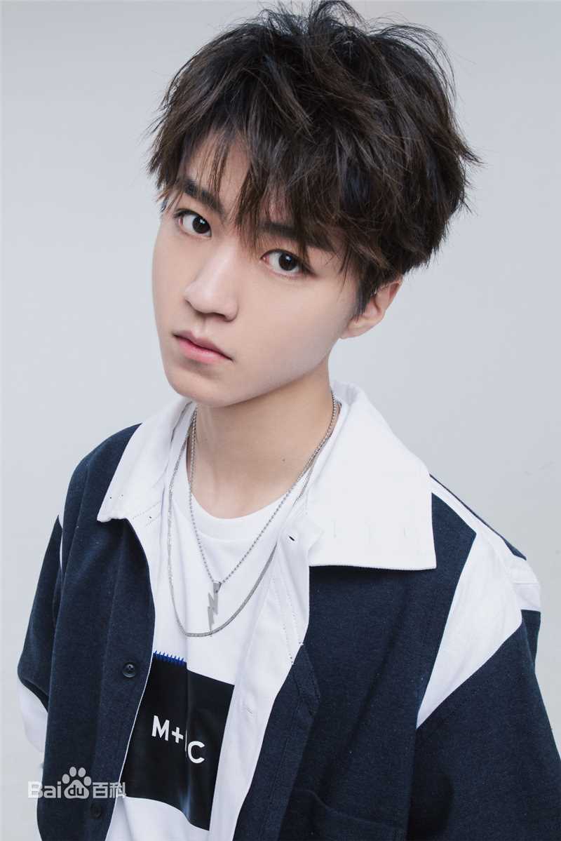 王俊凯(Karry)五周年粉丝见面会素颜照相册