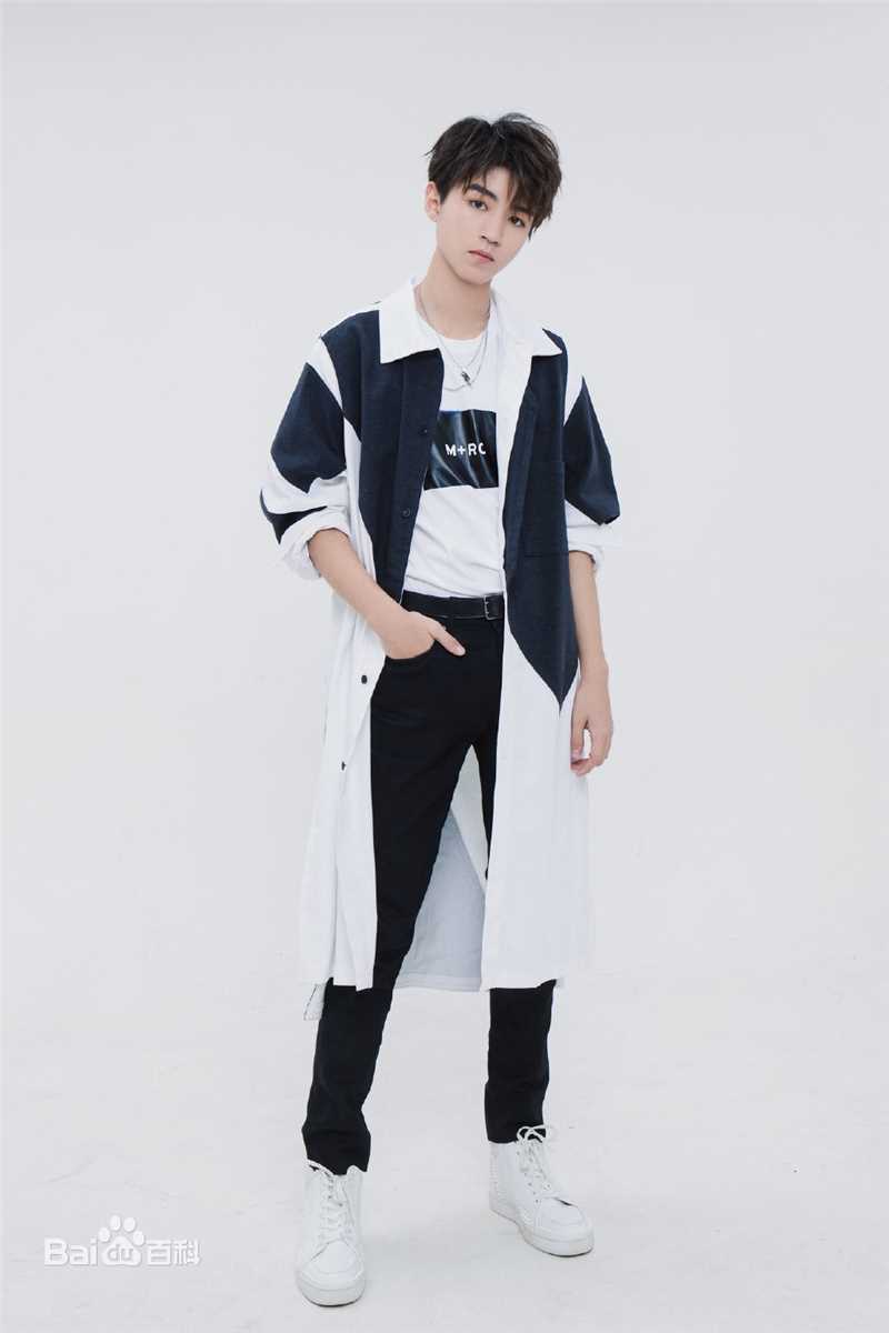 王俊凯(Karry)五周年粉丝见面会素颜照相册