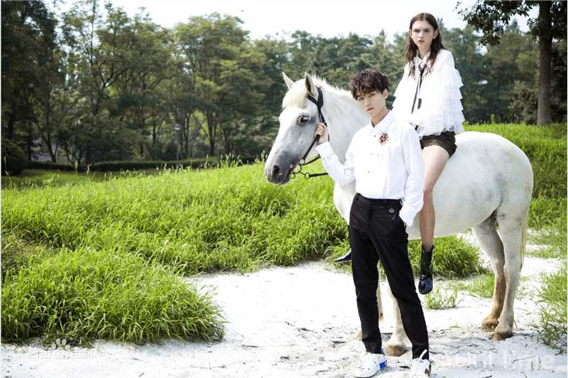 最优质王俊凯(Karry)在《VogueMe》2018年十月刊中的相册