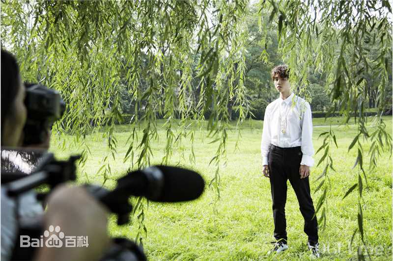 最优质王俊凯(Karry)在《VogueMe》2018年十月刊中的相册