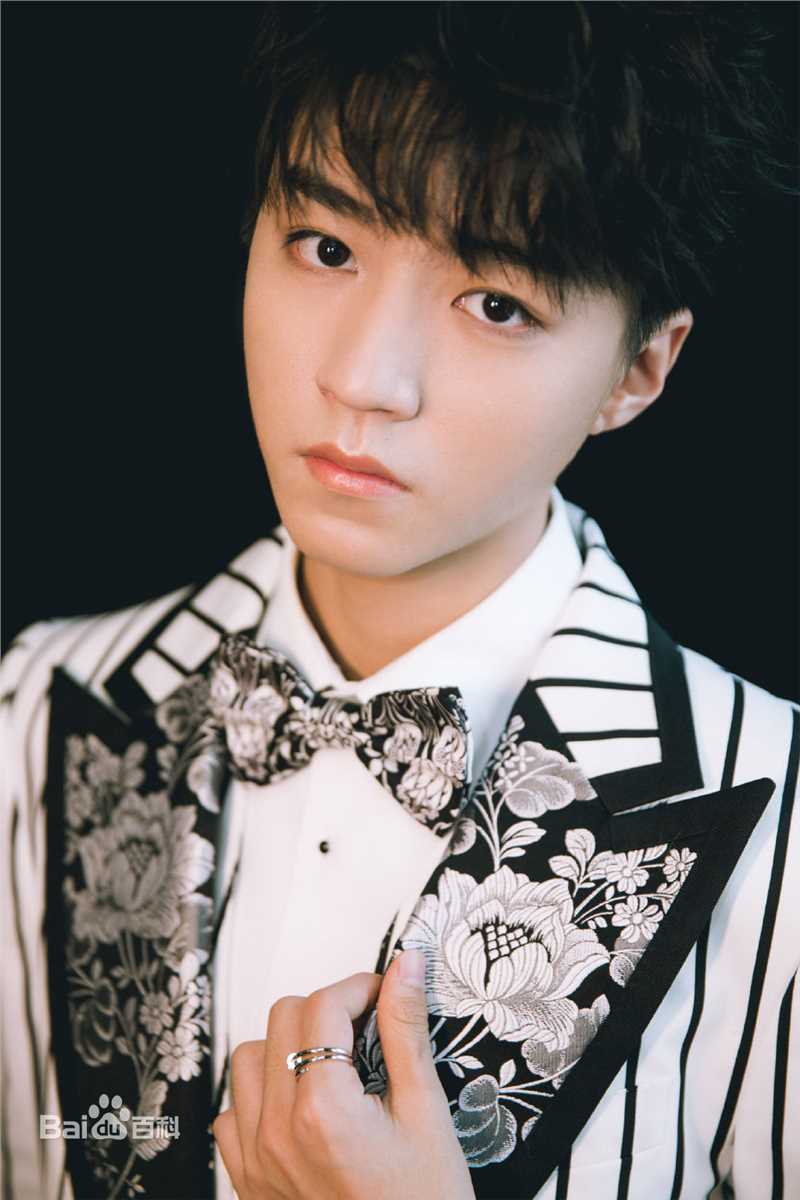 王俊凯(Karry)时尚活动图册性感图片图集