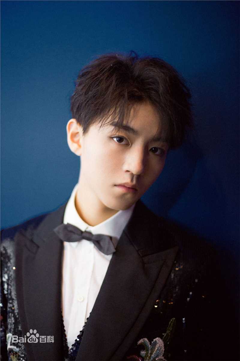 王俊凯(Karry)时尚活动图册性感图片图集