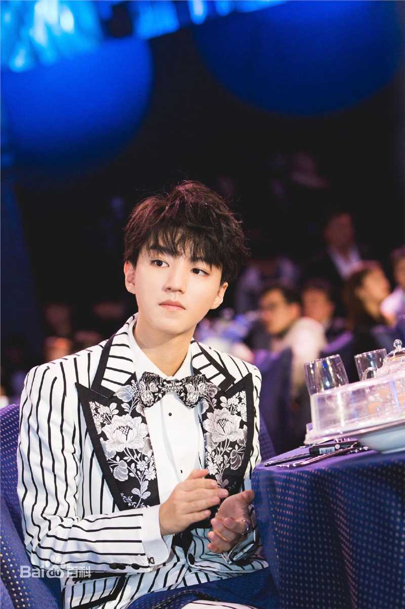 王俊凯(Karry)时尚活动图册性感图片图集