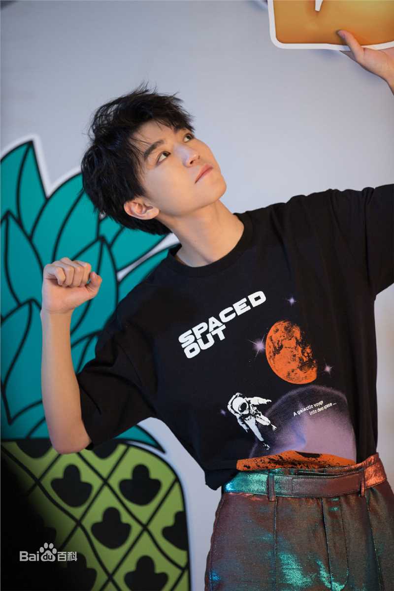 最优质王俊凯(Karry)在《红秀GRAZIA》第381期中的