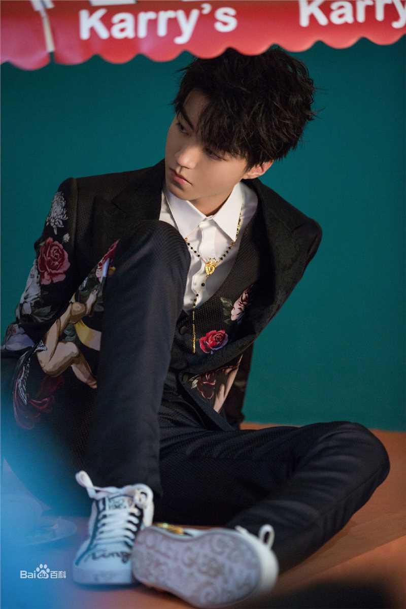 最优质王俊凯(Karry)在《红秀GRAZIA》第381期中的