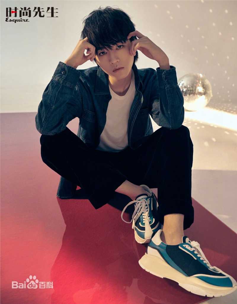 最新王俊凯(Karry)在《时尚先生Esquire》2019/07中的壁纸