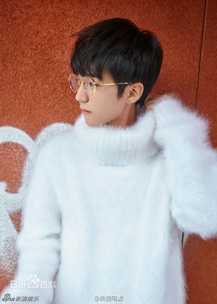 王俊凯(Karry)纽约初秋街拍生活照相册