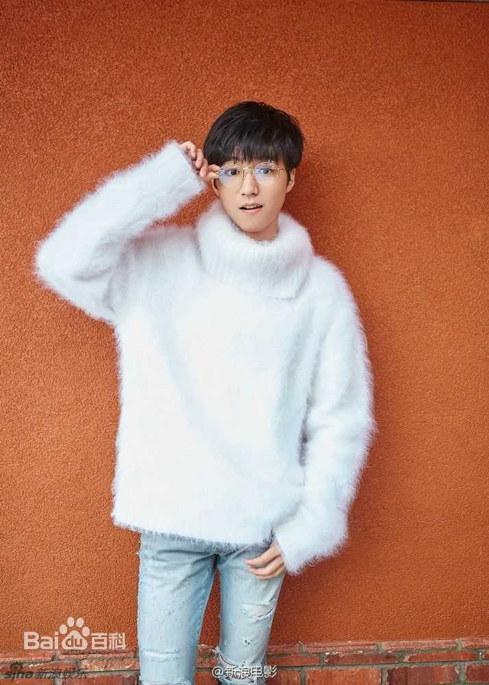 王俊凯(Karry)纽约初秋街拍生活照相册