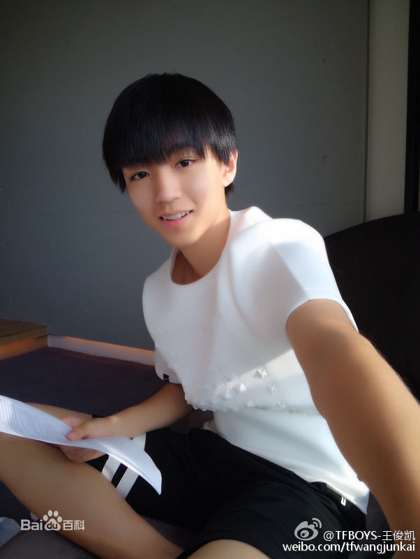 王俊凯(Karry)微博图册（二）壁纸壁纸