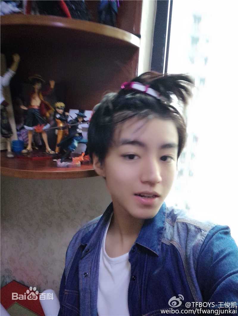 王俊凯(Karry)微博图册（二）壁纸壁纸