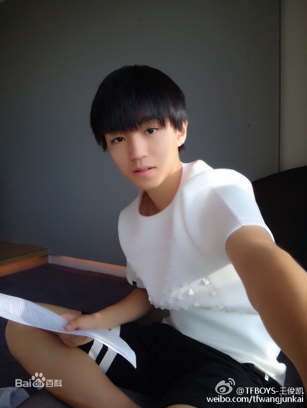 王俊凯(Karry)微博图册（二）壁纸壁纸