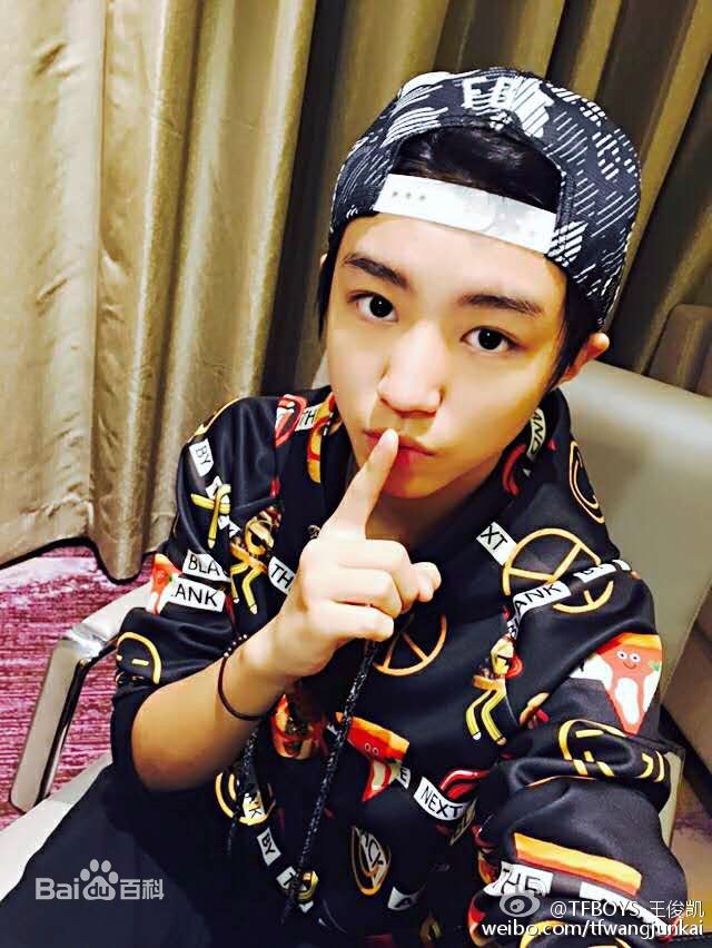 王俊凯(Karry)微博图册（二）壁纸壁纸