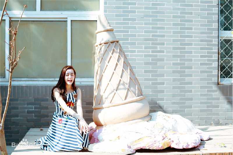 迪丽热巴·迪力木拉提(Dilraba)个人生活照前后照片