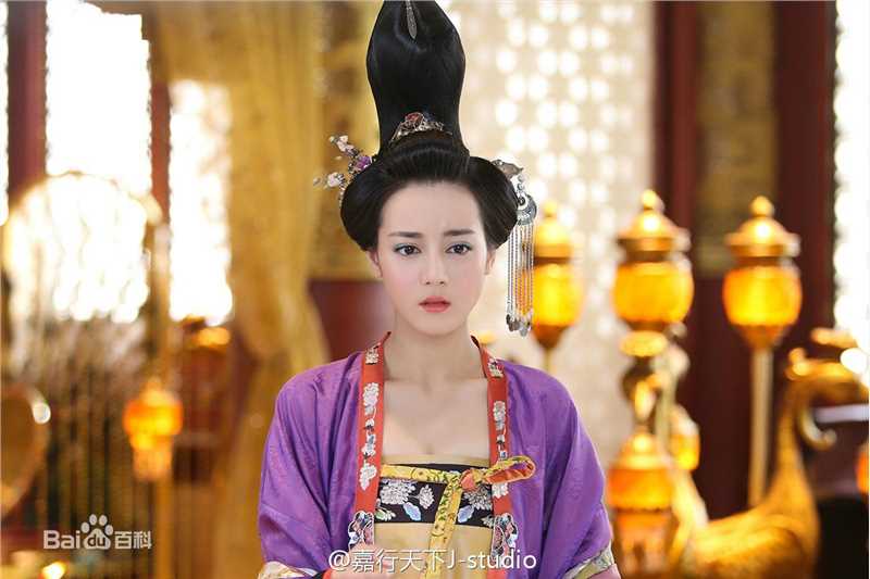 迪丽热巴·迪力木拉提(Dilraba)在《美人制造》中的