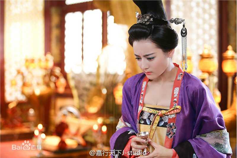 迪丽热巴·迪力木拉提(Dilraba)在《美人制造》中的