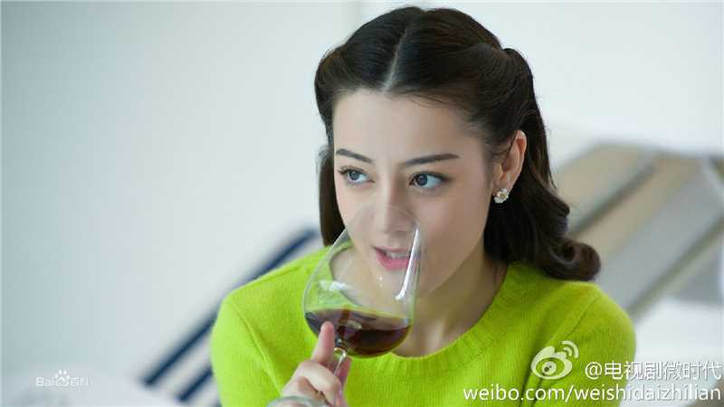 最新迪丽热巴·迪力木拉提(Dilraba)在《微时代》中的壁纸