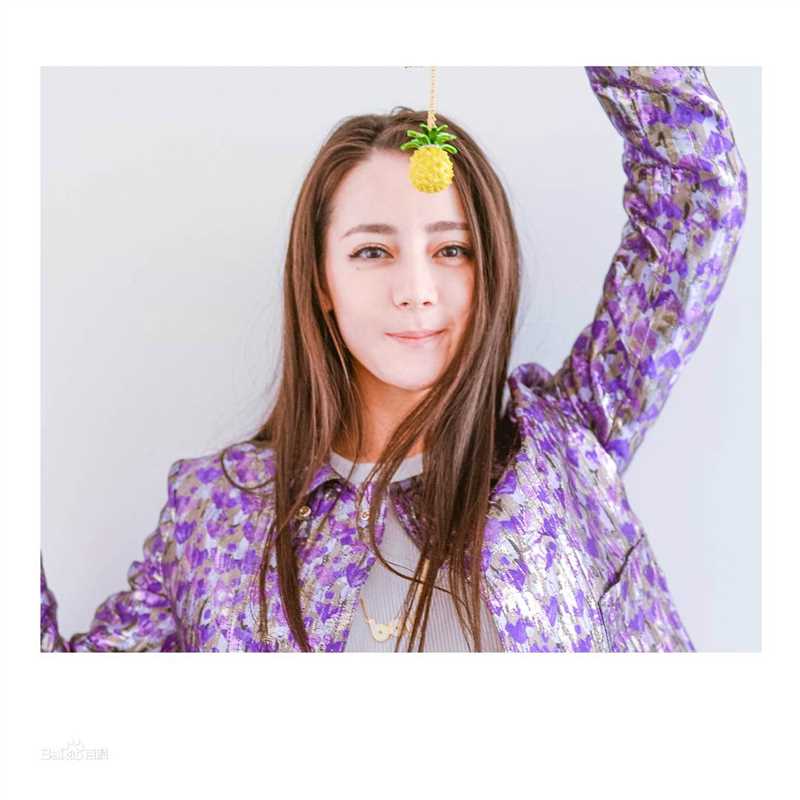 迪丽热巴·迪力木拉提(Dilraba)VOGUE服饰与美容壁纸壁纸