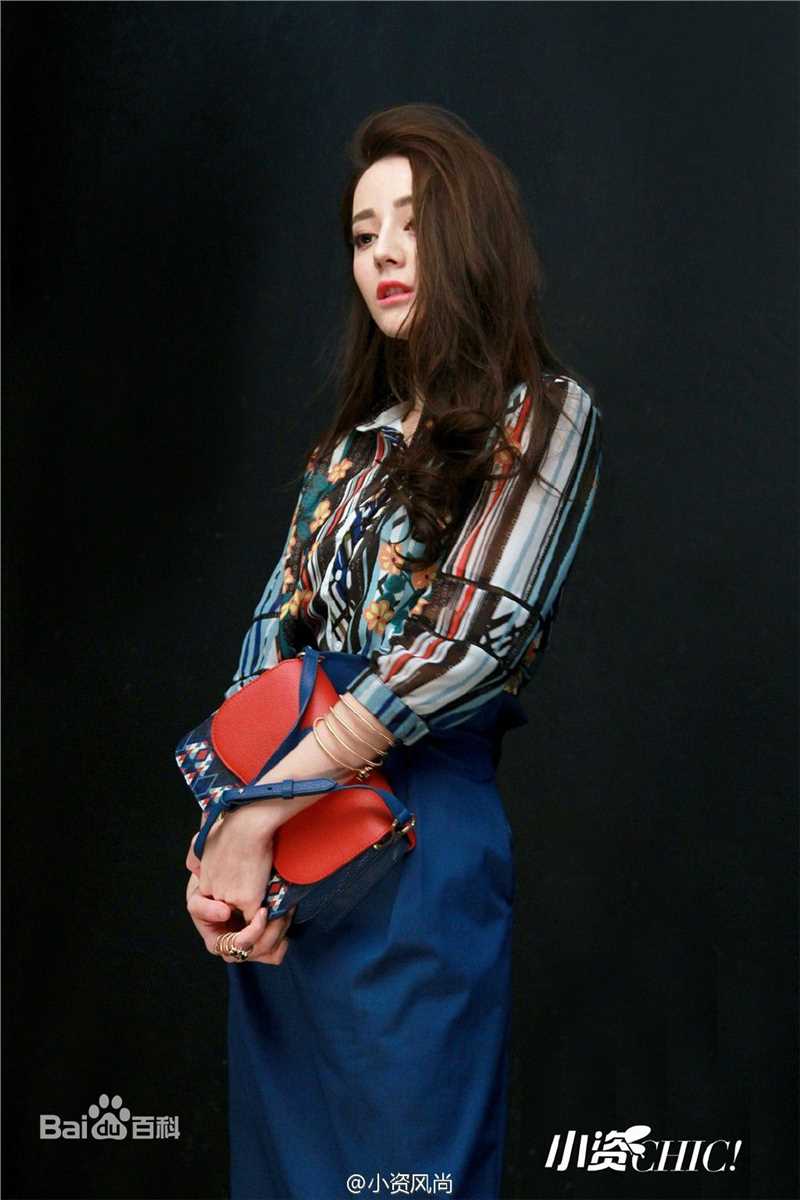 最全迪丽热巴·迪力木拉提(Dilraba)在《小资CHIC》17年1月刊中的相册