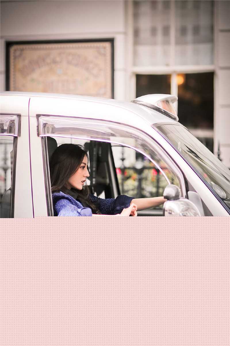 迪丽热巴·迪力木拉提(Dilraba)街拍图册