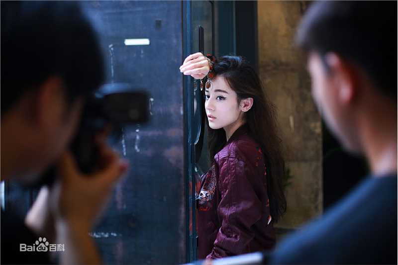 最新迪丽热巴·迪力木拉提(Dilraba)在08《红秀GRAZIA》中的壁纸