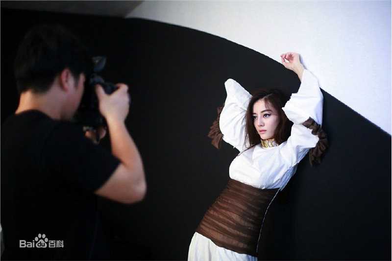 最新迪丽热巴·迪力木拉提(Dilraba)在08《红秀GRAZIA》中的壁纸