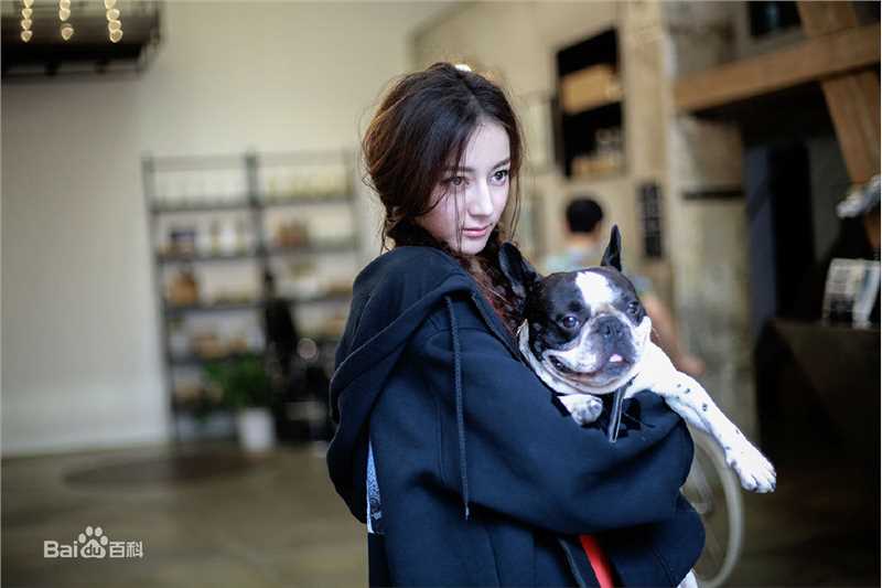 最新迪丽热巴·迪力木拉提(Dilraba)在08《红秀GRAZIA》中的壁纸