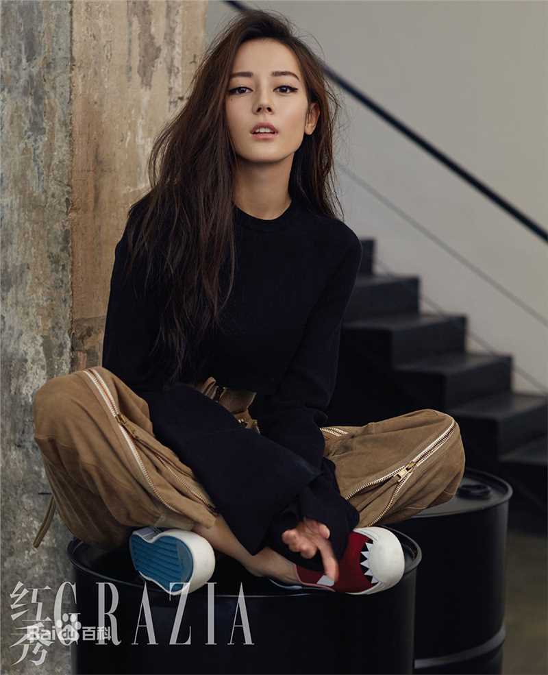 最新迪丽热巴·迪力木拉提(Dilraba)在08《红秀GRAZIA》中的壁纸