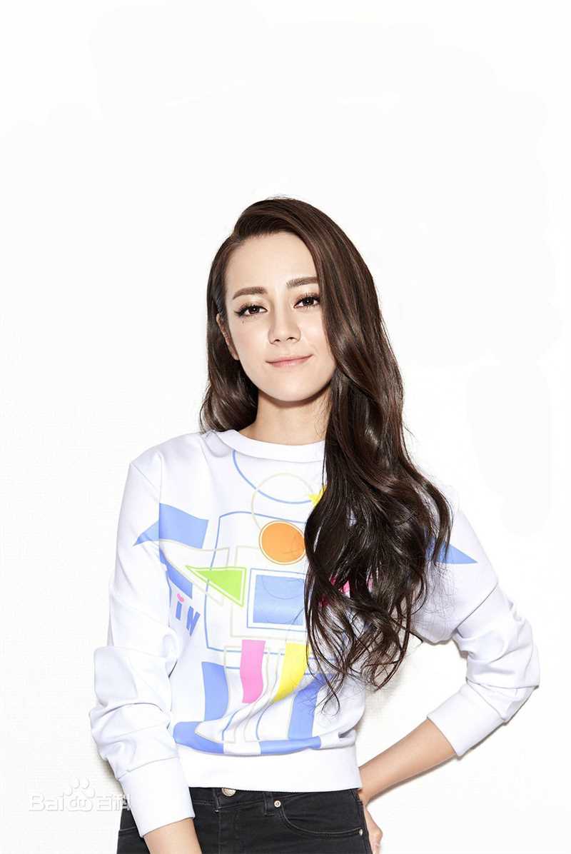 最优质迪丽热巴·迪力木拉提(Dilraba)在06《时尚芭莎》中的相册