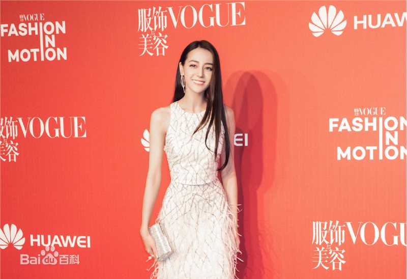 迪丽热巴·迪力木拉提(Dilraba)18 vogue11周年晚会壁纸壁纸