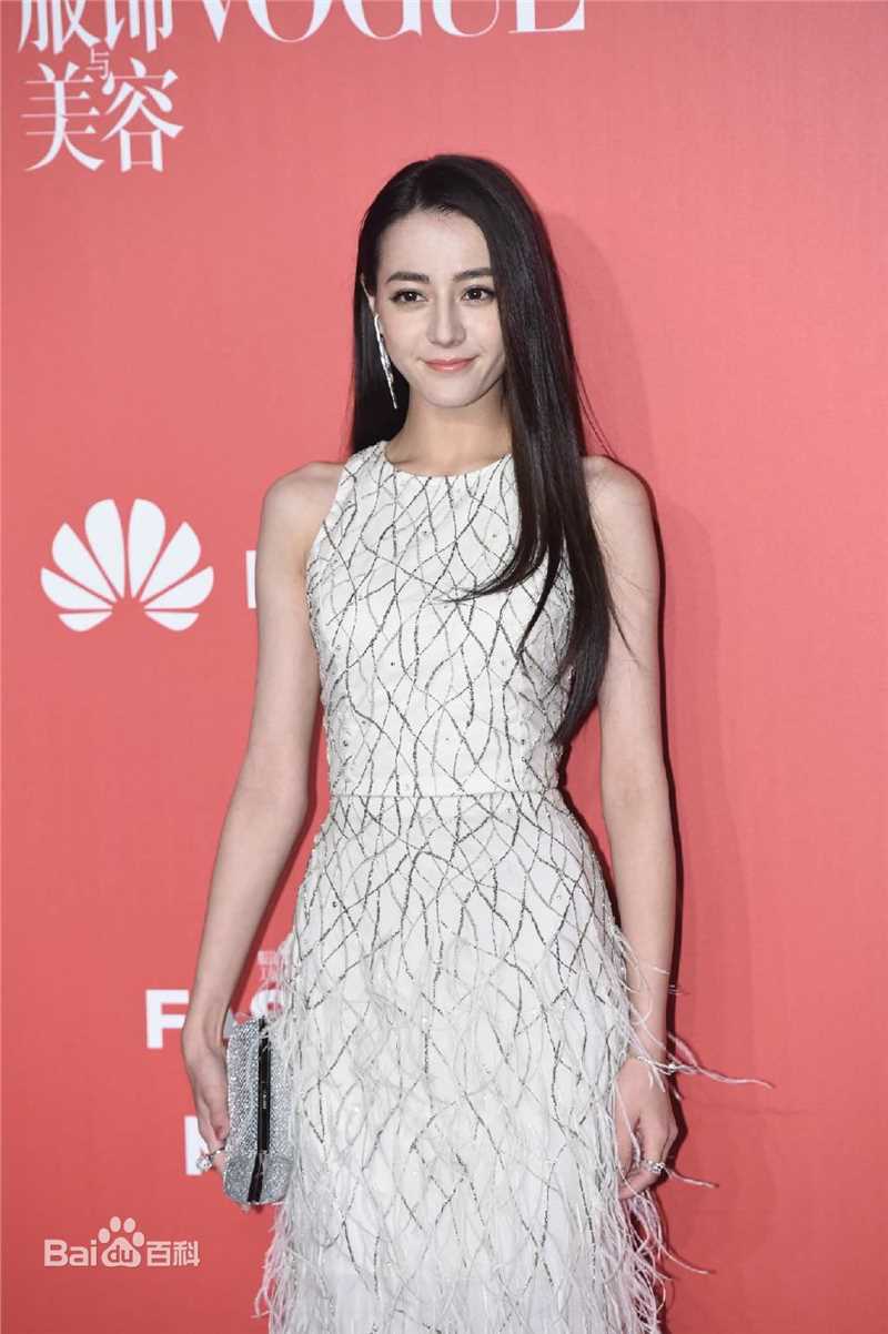 迪丽热巴·迪力木拉提(Dilraba)18 vogue11周年晚会壁纸壁纸