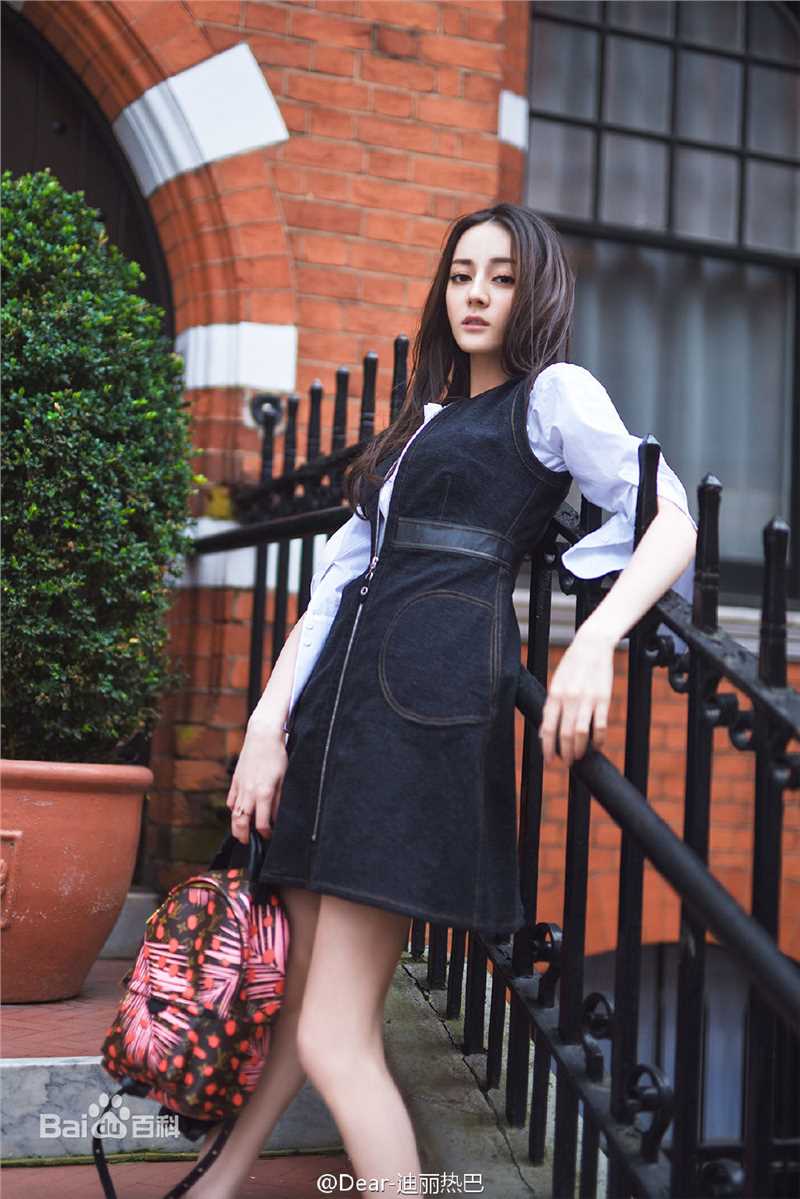 迪丽热巴·迪力木拉提(Dilraba)22 生活街拍素颜照相册