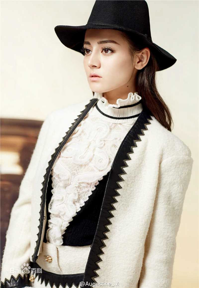 高清迪丽热巴·迪力木拉提(Dilraba)在11《伊周femina》中的图册