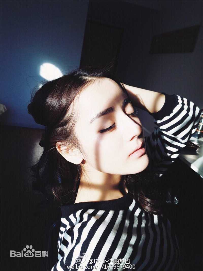 迪丽热巴·迪力木拉提(Dilraba)23 热巴性感图片图集