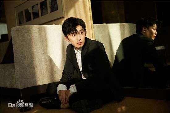 董子健精选西装图册