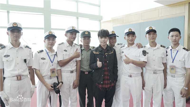 张敬轩(Hins/Hins Cheung/Cheung King Hin)军民同乐庆中秋壁纸壁纸