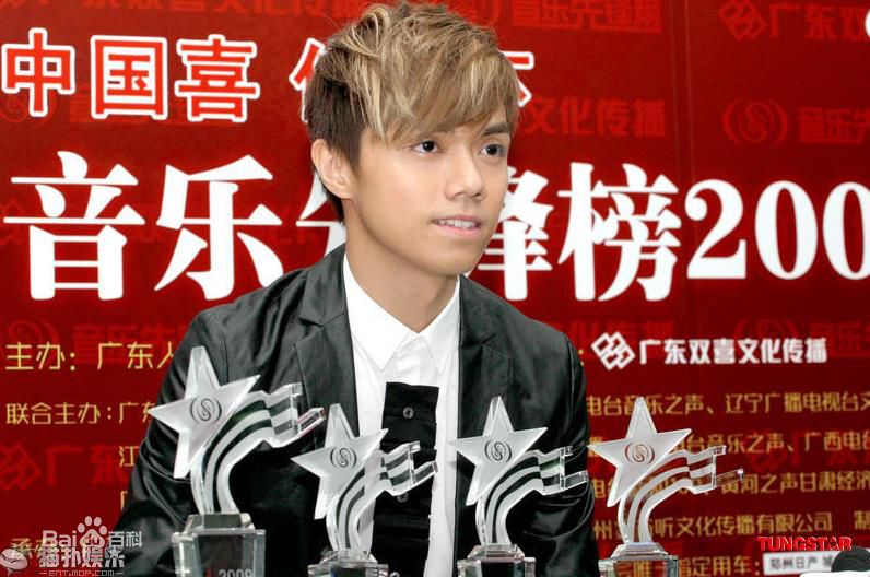 张敬轩(Hins/Hins Cheung/Cheung King Hin)颁奖礼性感图片图集