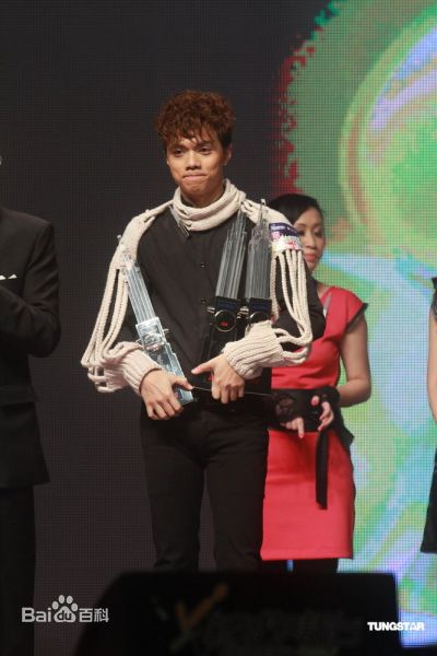 张敬轩(Hins/Hins Cheung/Cheung King Hin)颁奖礼性感图片图集