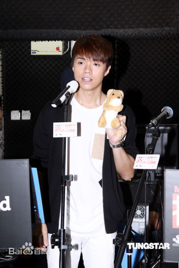 张敬轩(Hins/Hins Cheung/Cheung King Hin)拉阔音乐会照图片图册