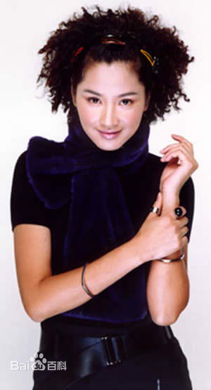 瞿颖千百度女鞋品牌形象代言人壁纸壁纸