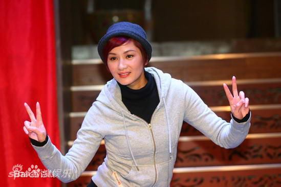 瞿颖分手壁纸壁纸