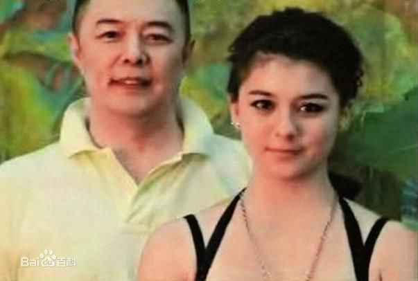 张铁林(Zhang Tie-Lin)和女儿生活照