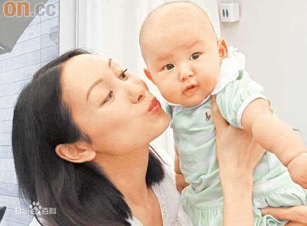 林文龙(Frankie Lam)与女儿在一起前后照片