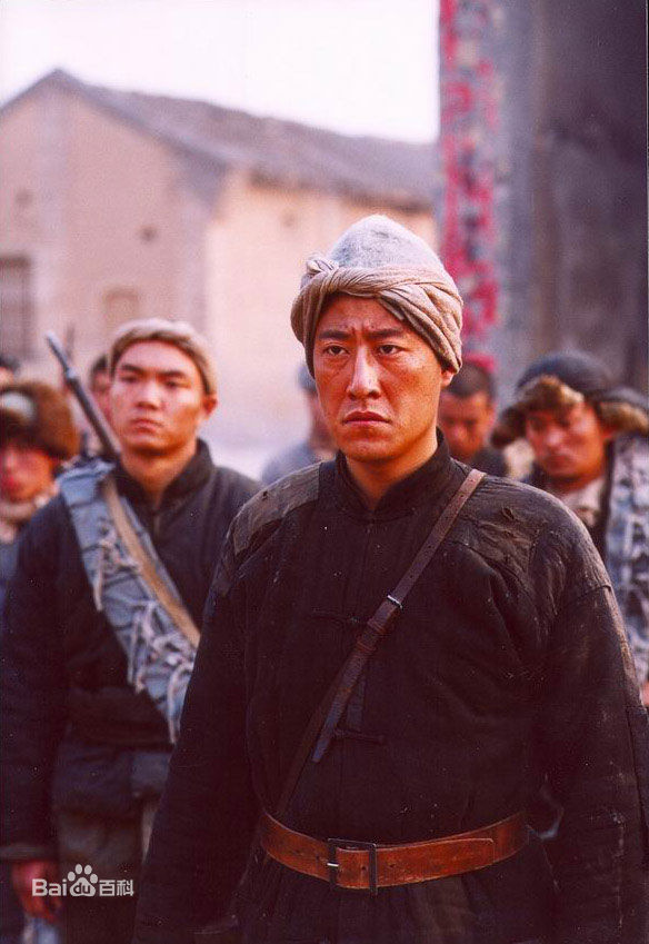 于震在2004年《吕梁英雄传》饰演雷石柱中的