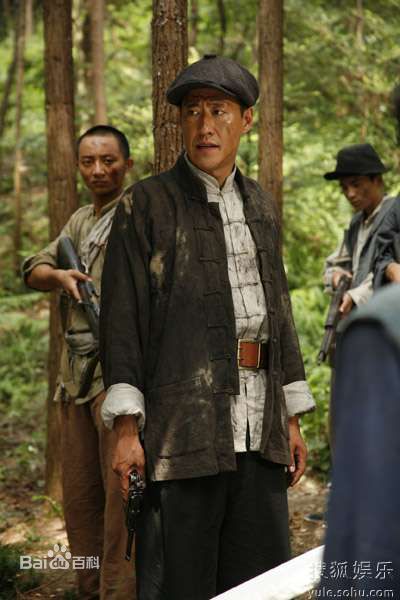 精选于震在2010年《烈火》饰演洪涛中的图册