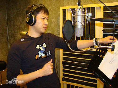 张国强舞台因你而生辉——性感图片壁纸